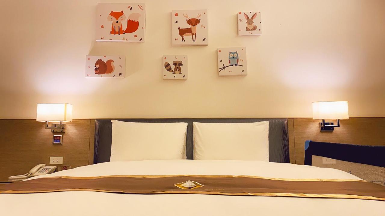 Tsun Huang Hotel Chiayi Extérieur photo