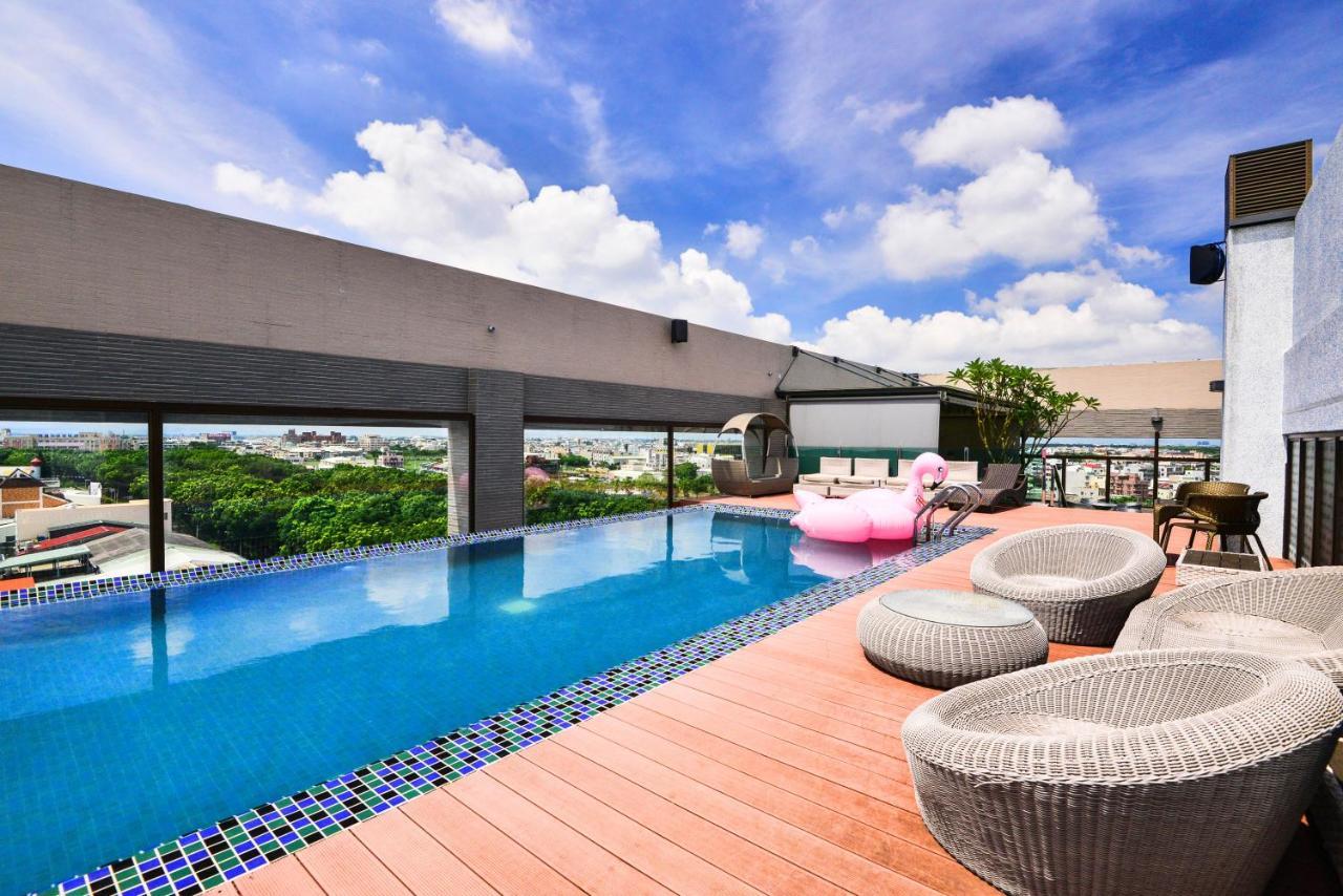 Tsun Huang Hotel Chiayi Extérieur photo