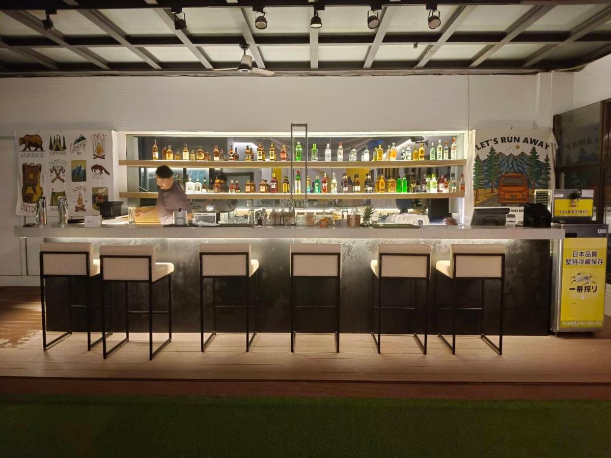 Tsun Huang Hotel Chiayi Extérieur photo