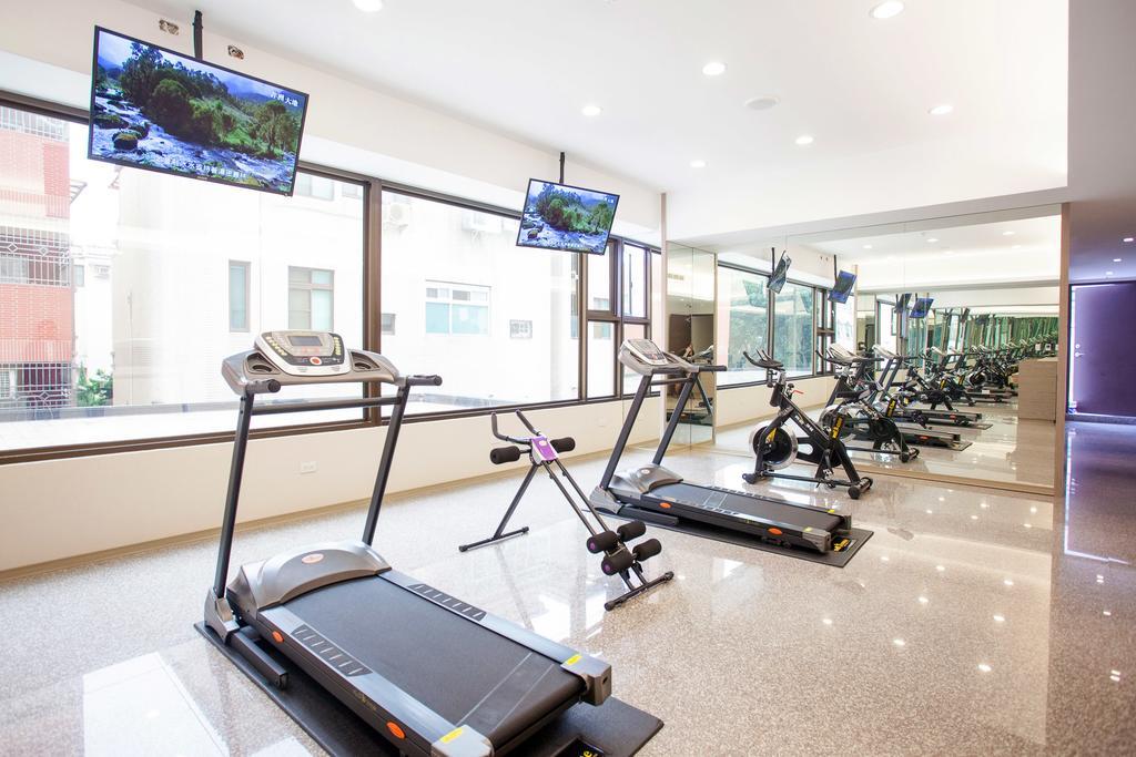 Tsun Huang Hotel Chiayi Extérieur photo