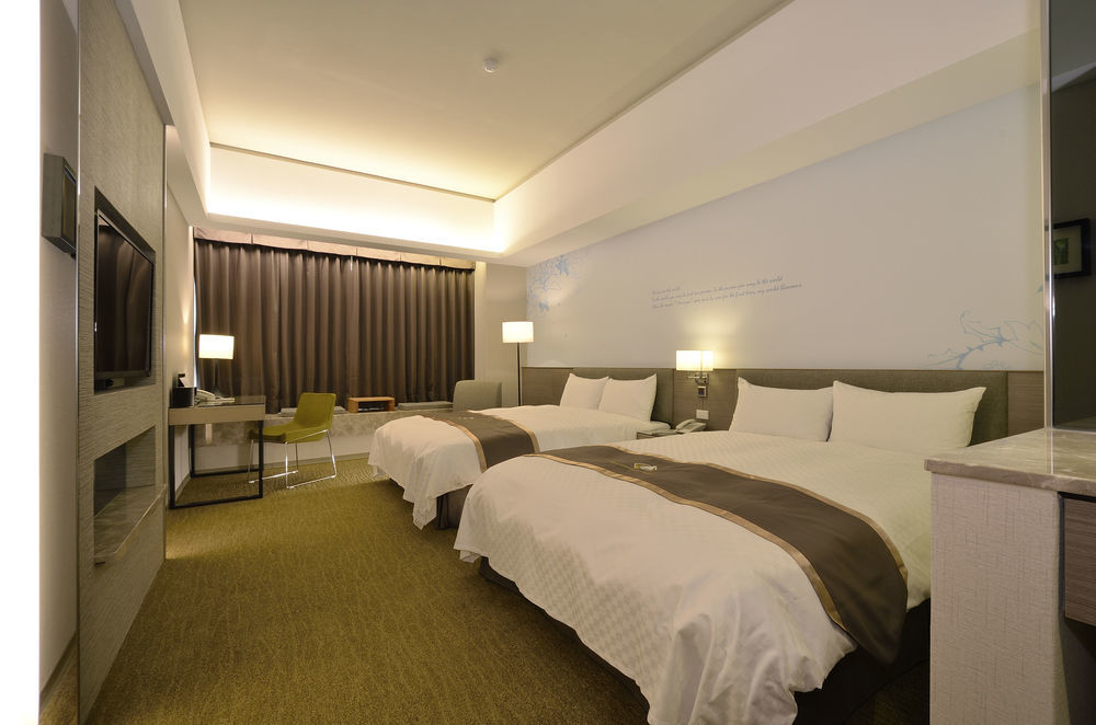 Tsun Huang Hotel Chiayi Extérieur photo