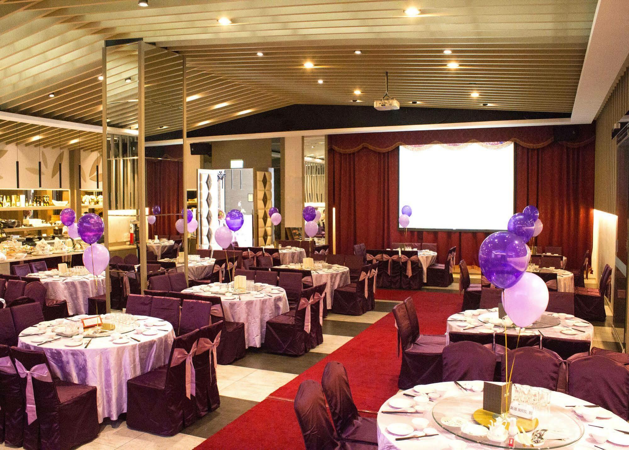 Tsun Huang Hotel Chiayi Extérieur photo