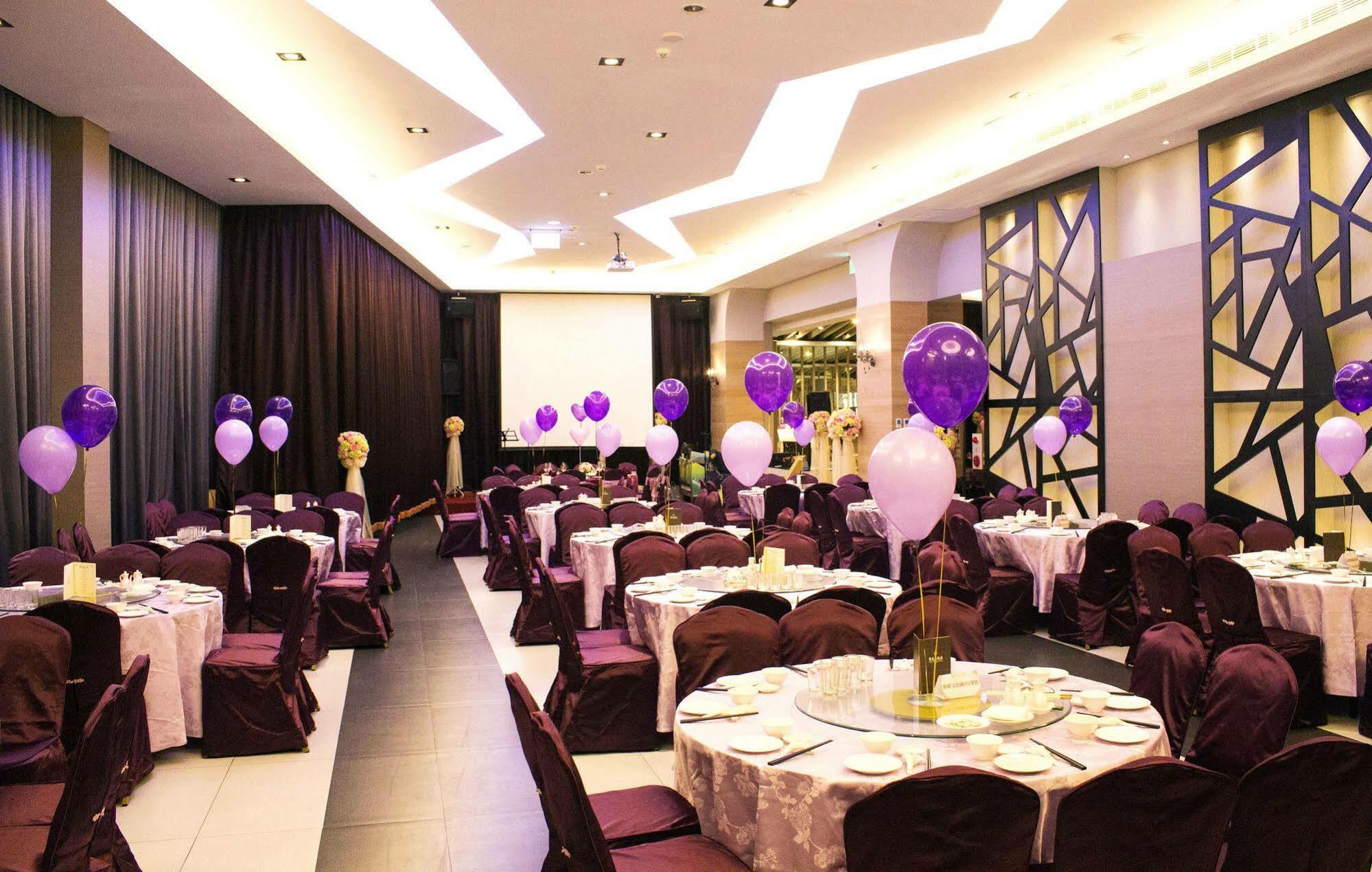 Tsun Huang Hotel Chiayi Extérieur photo
