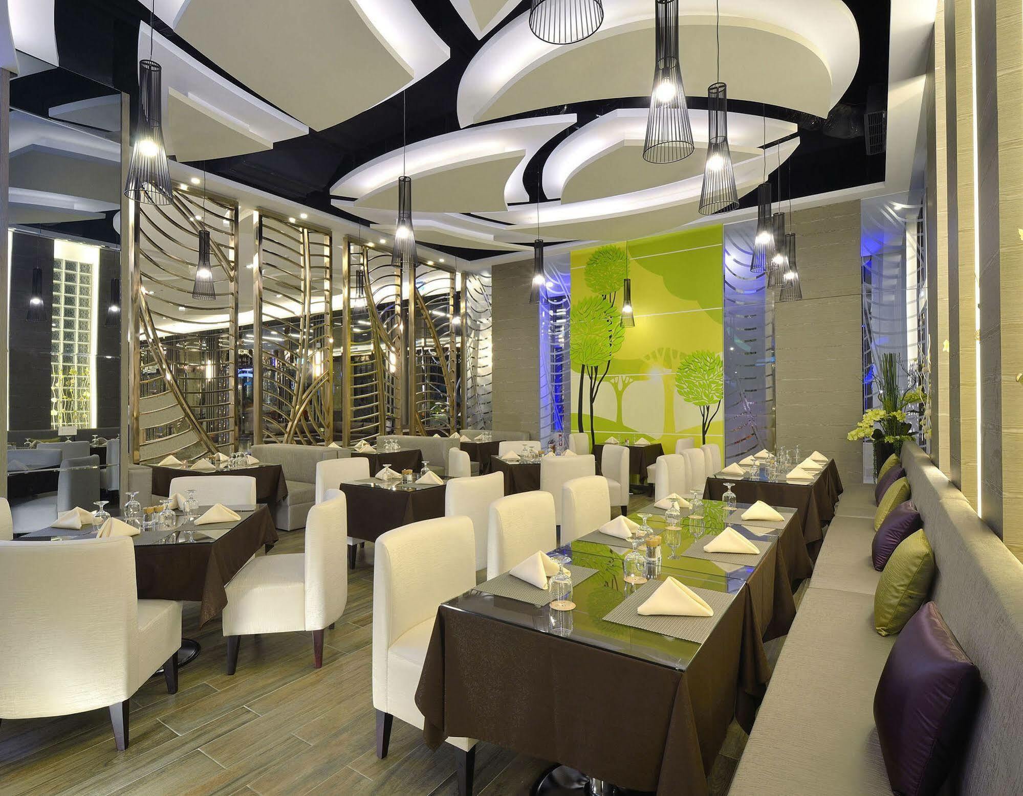Tsun Huang Hotel Chiayi Extérieur photo